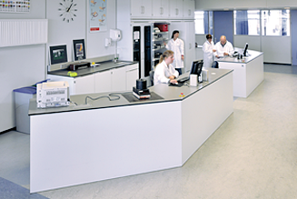 S+B a déjà aménagé des locaux de plus de 100 écoles. S+B a déjà aménagé des locaux de plus de 100 écoles.